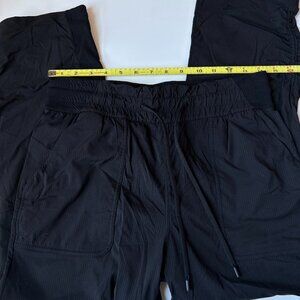 Lululemon Beyond the Studio Crop Black Size 8